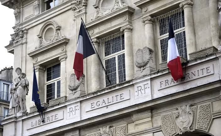 Peut-on intégrer la fonction publique en ayant une marque de prière sur le front? (CE, 27/07/2026, Ministre de l&rsquo;Intérieur, n°499886)